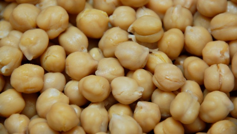 A cup of chickpeas a day lowers cholesterol