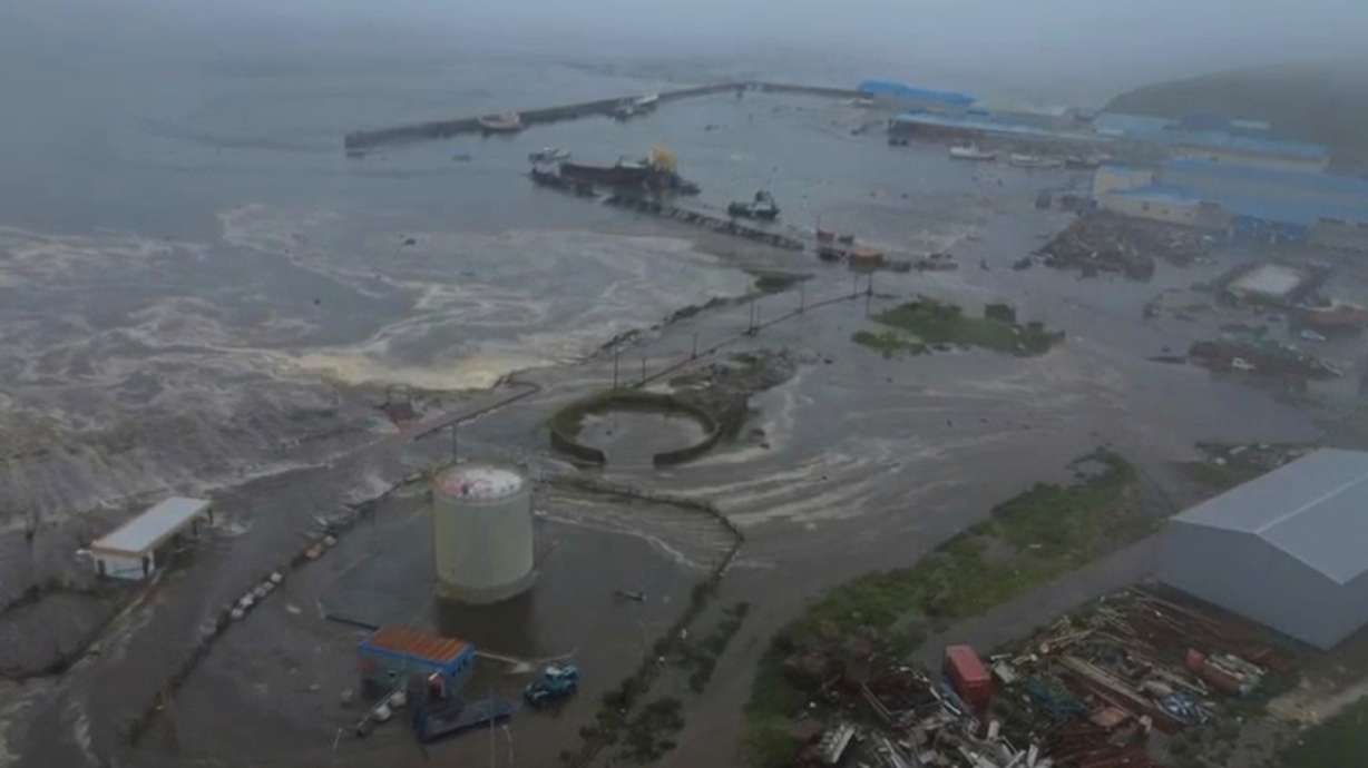 8.8-magnitude earthquake in Russia causes Pacific-wide tsunami, forces evacuations