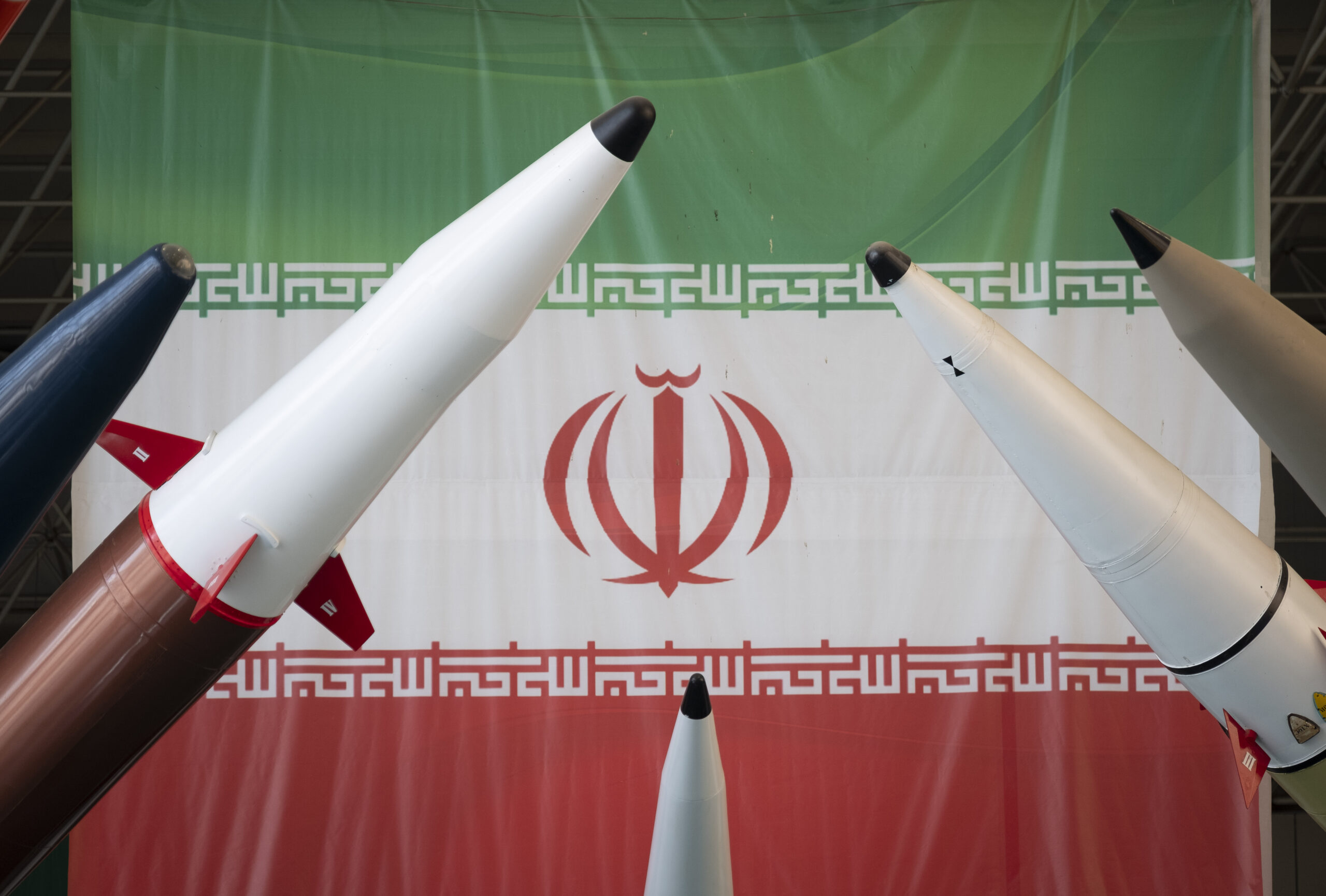 What does Iran get for sending ballistic missiles to Russia?