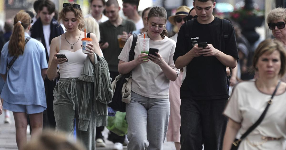 Disruptions of cellphone internet links in Russia are spreading – Citizen Tribune