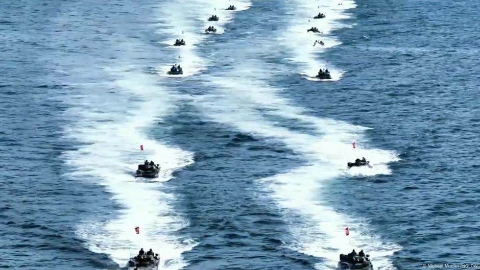 Japan decries China threat after string of risky encounters – DW – 07/16/2025