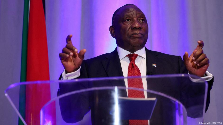 South Africa’s police minister suspended, inquiry launched – DW – 07/13/2025