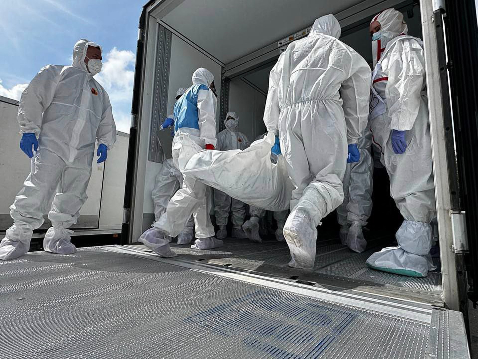 Russia, Ukraine exchange more bodies of war dead, Kremlin says | Russia-Ukraine war News