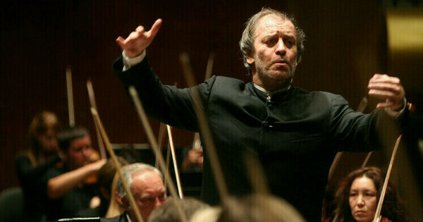 Italian governor defies EU calls to cancel Russian concert