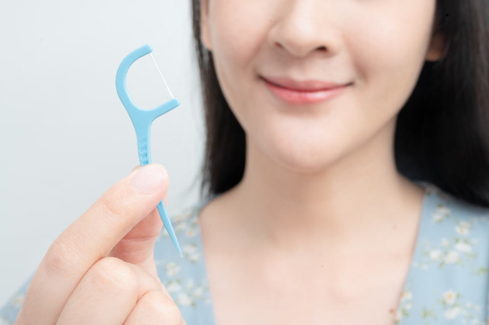 Dental Floss Has Potential to Deliver Vaccines, Replacing Needles or Nasal Sprays