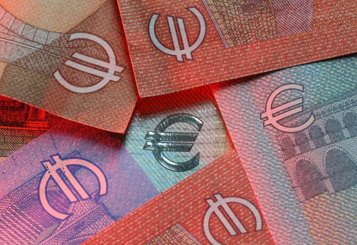 Euro Set for Worst Week Since 2022 on Europe-US Trade Deal Pain