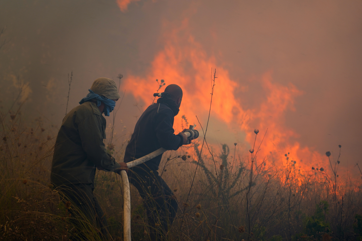Confused politics fans flames of Southern Europe’s wildfires
