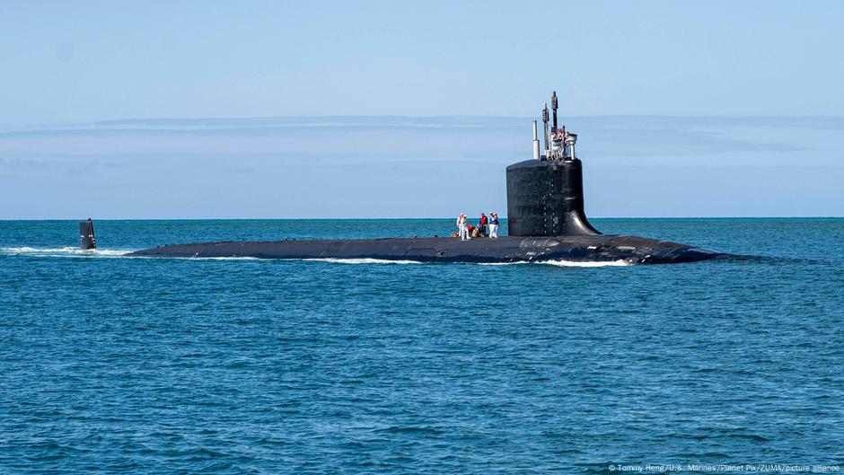 Trump deploys nuclear subs in Russia row – DW – 08/01/2025