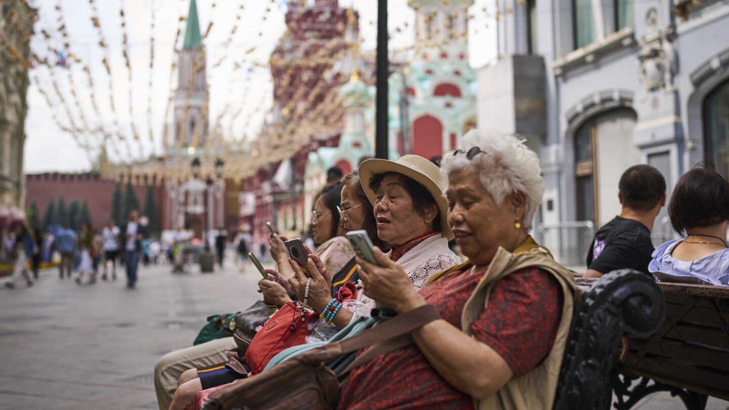 Russia restricts calls via WhatsApp and Telegram, the latest step to control the internet