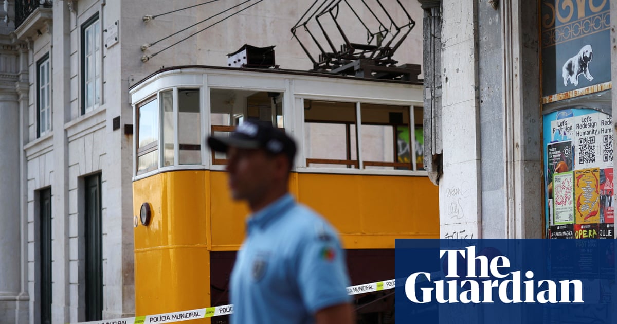 ‘Someone needs to answer for what happened’: Lisbon reacts to streetcar crash that killed 16 | Portugal