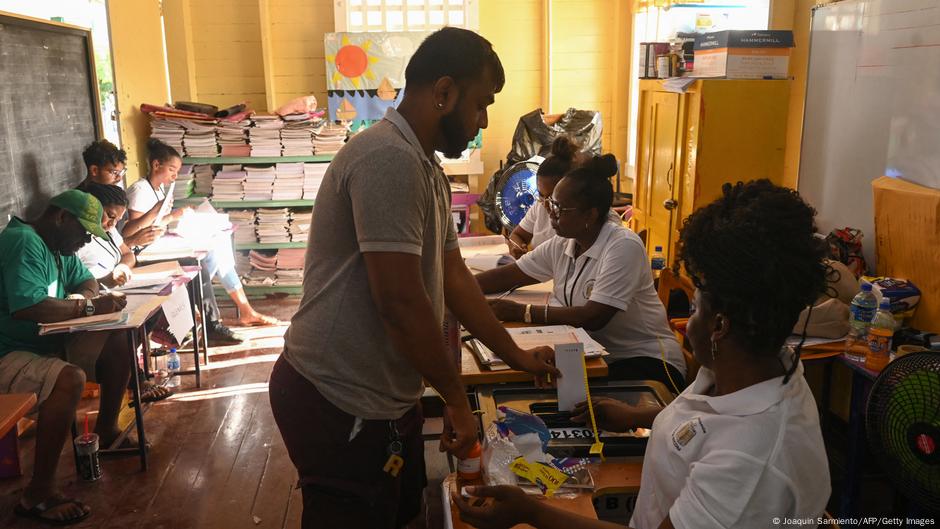 Guyana holds election amid oil boom, tensions with Venezuela – DW – 09/02/2025
