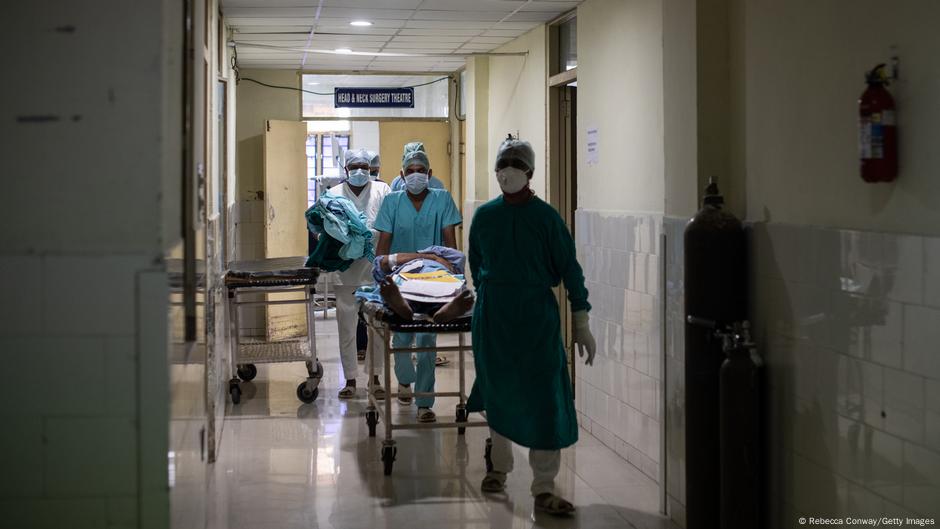 Jaipur hospital fire kills several patients – DW – 10/06/2025