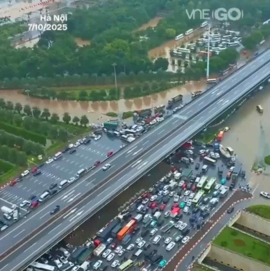 Typhoon Matmo reached Vietnam from China