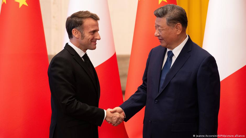 Macron discusses Ukraine, trade with Xi in China – DW – 12/04/2025