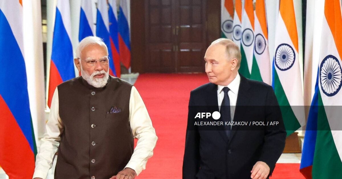 India, Russia Leaders Meet to Deepen Defence & Trade Ties