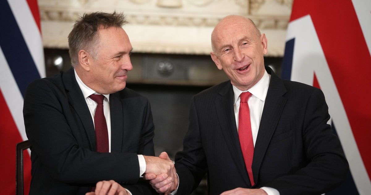 U.K. and Norway sign pact to “hunt Russian submarines” in North Atlantic