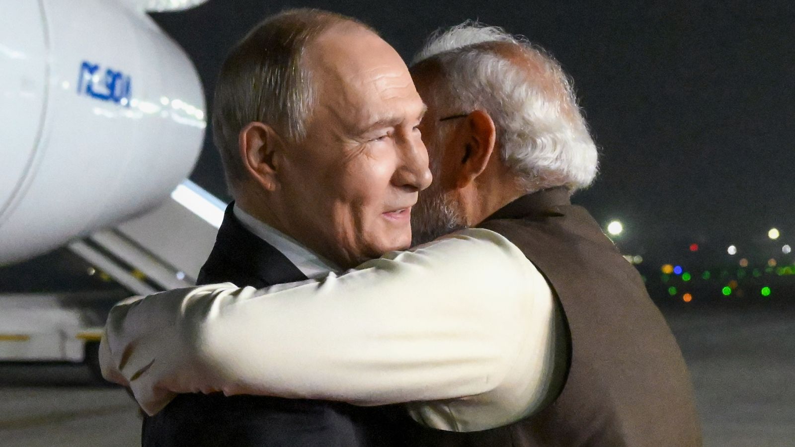 Narendra Modi and Vladimir Putin embrace before talking trade at India-Russia summit | World News