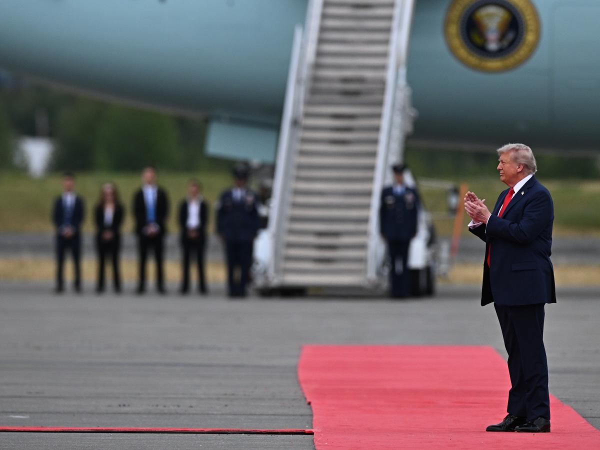 Russian FM Lavrov Reveals Secret Information About Anchorage Summit