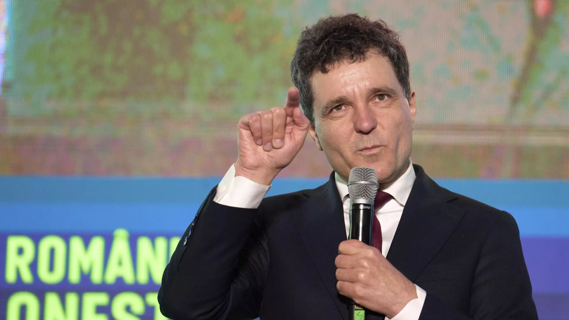 The Romanian president rejected the idea of a referendum on unification with Moldova