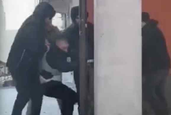 Passers-by “recaptured” a man from the staff of the TRC Chernivtsi