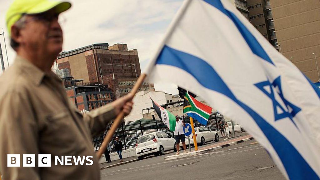 Ariel Siedman: South Africa expels top Israeli diplomat – BBC