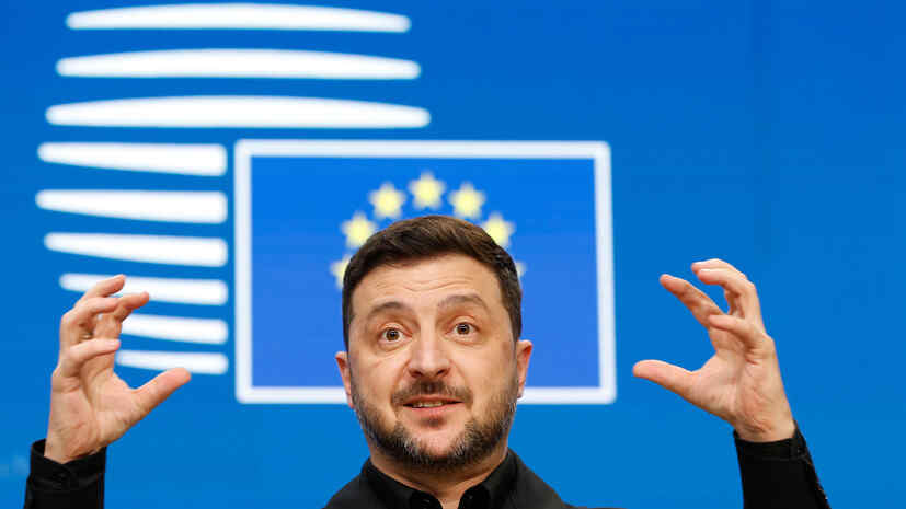 Zelenskyy is trying to improve his rating before the elections in Ukraine