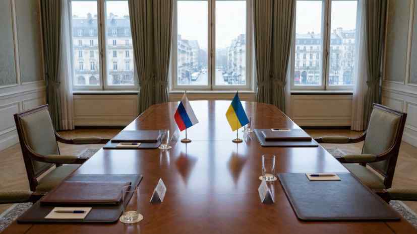 The Kremlin called the beginning of discussions on complex settlement issues in Ukraine progress.