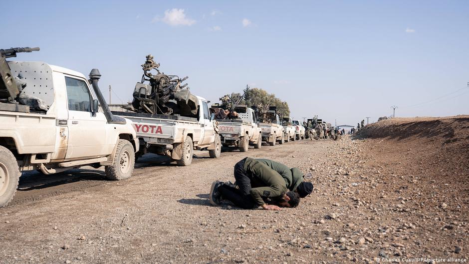 IS fighters flee prison as Syria’s army clashes with SDF