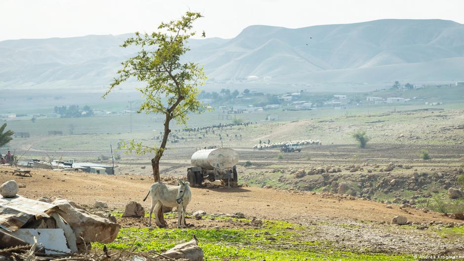 How Israeli settler violence empties Palestinian villages