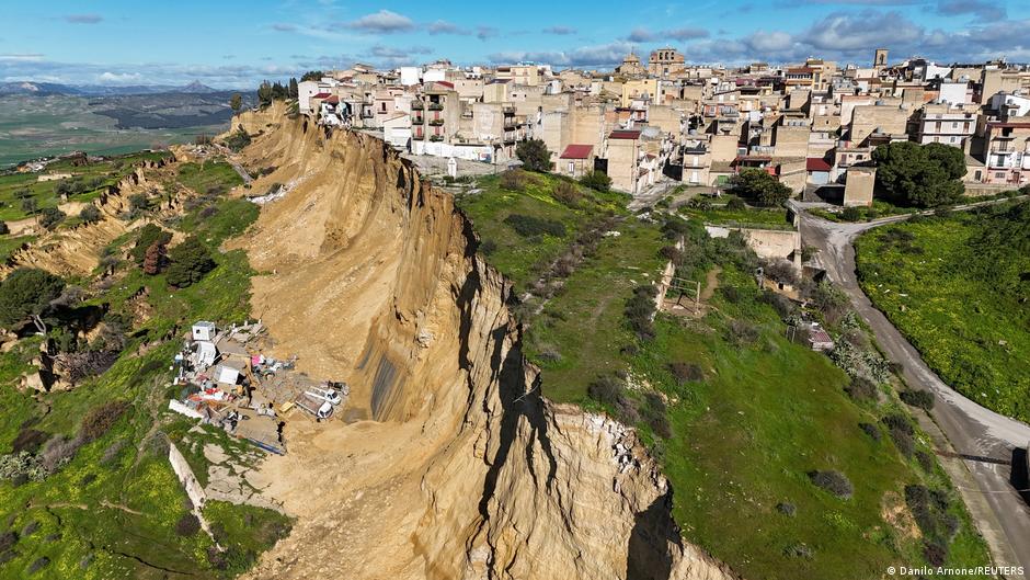 Sicily landslide forces evacuation of 1,500