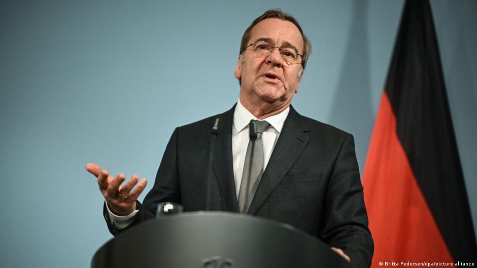 Defense minister says US needs Europe