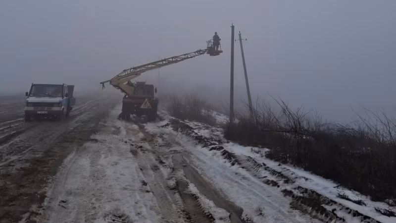 Massive Power Outages Hit Moldova After Ukrainian Grid Failure