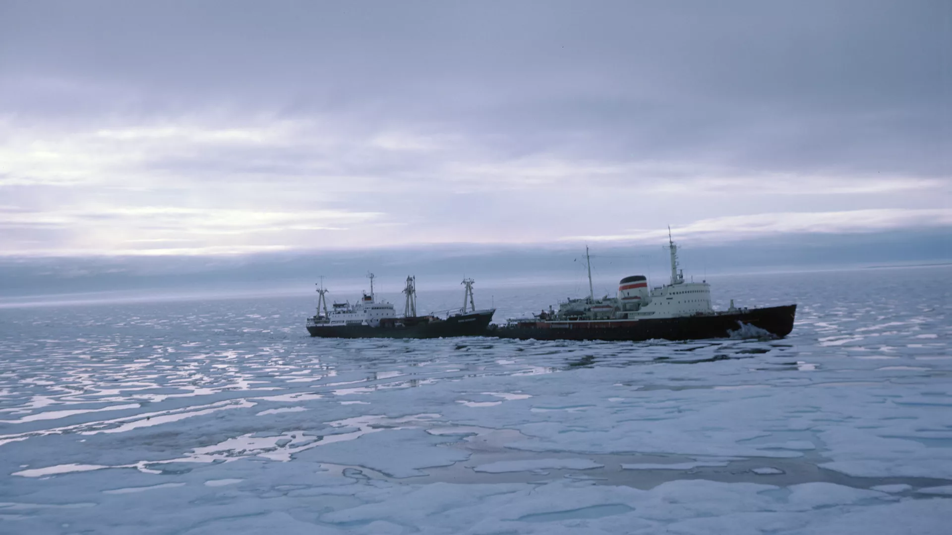 Trump plans to buy more icebreakers to patrol Canadian waters – NBC
