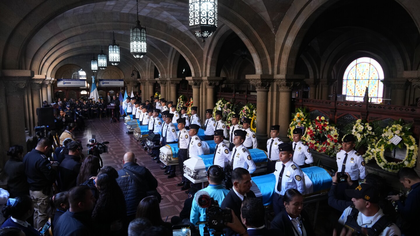 Death toll rises to 9 in gangsters’ attacks on Guatemalan police