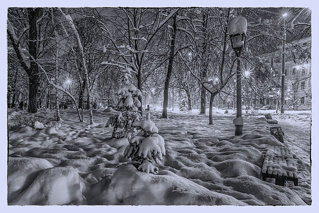 Kyiv Freezes Without Power – Three Million People At Risk