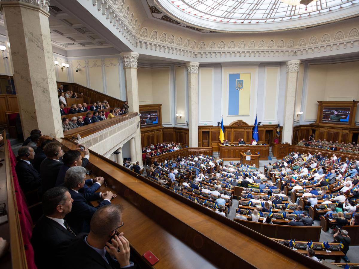Mass Food Poisoning and Diarrhea Hit Ukraine’s Parliament Members