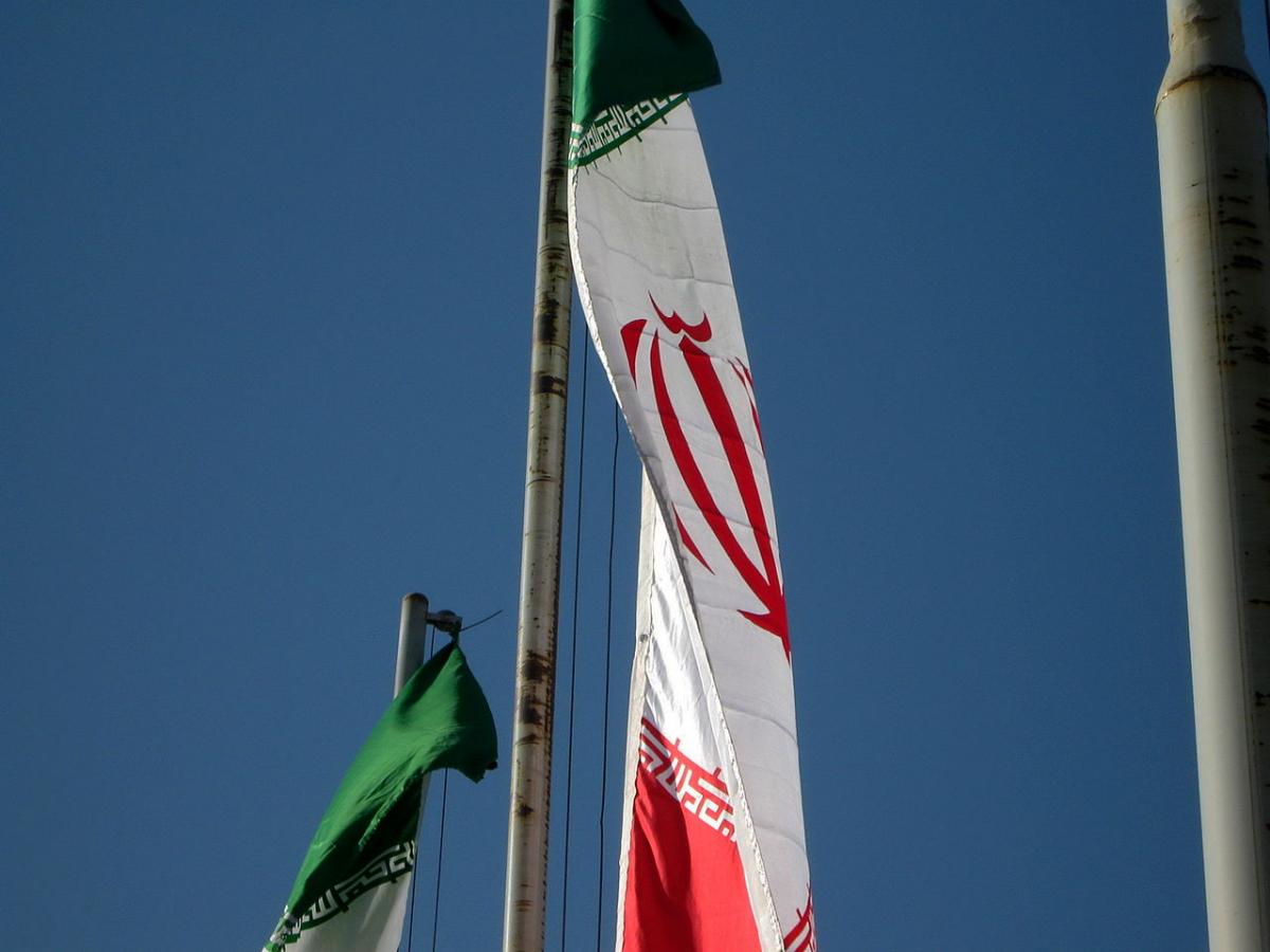 Iran Closes Hormuz, Missiles Hit Gulf Bases as Region Slides Toward Full-Scale War