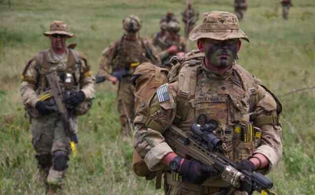 French and British paratroopers are preparing to be deployed to Ukraine – The Telegraph