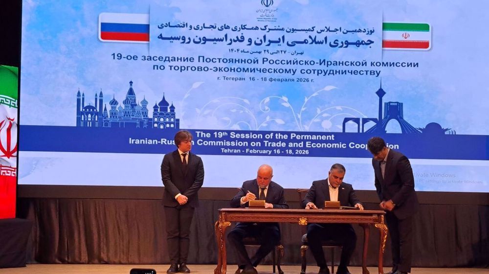 Iran, Russia sign cooperation document, four MOUs on trade, energy