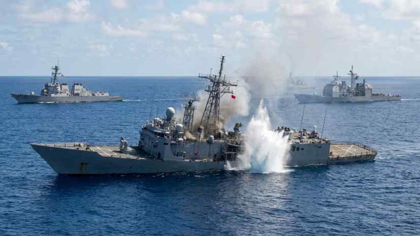 The United States conducts exercises on sinking ships, warning Russia