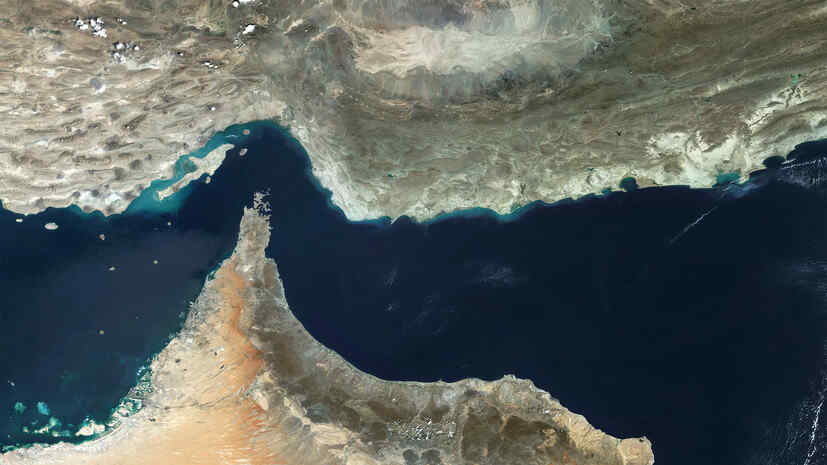 Iran notifies ships of closure of Strait of Hormuz