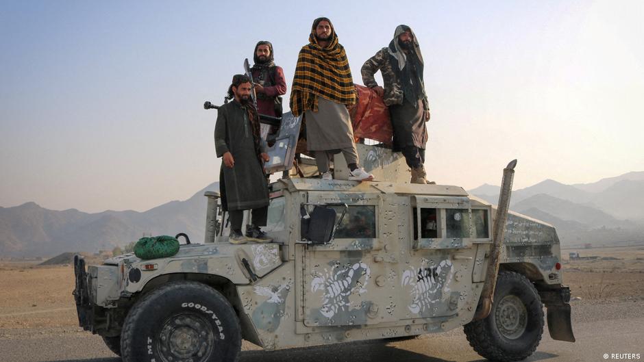 Pakistan says hundreds of Afghan Taliban fighters killed