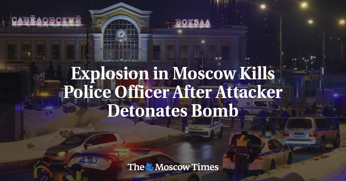 Explosion in Moscow Kills Police Officer After Attacker Detonates Bomb