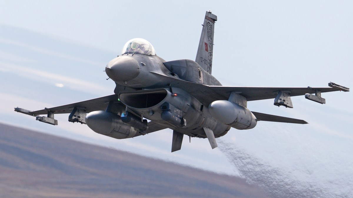 Turkish F-16 Vipers Seen Operating Out Of Mogadishu’s International Airport