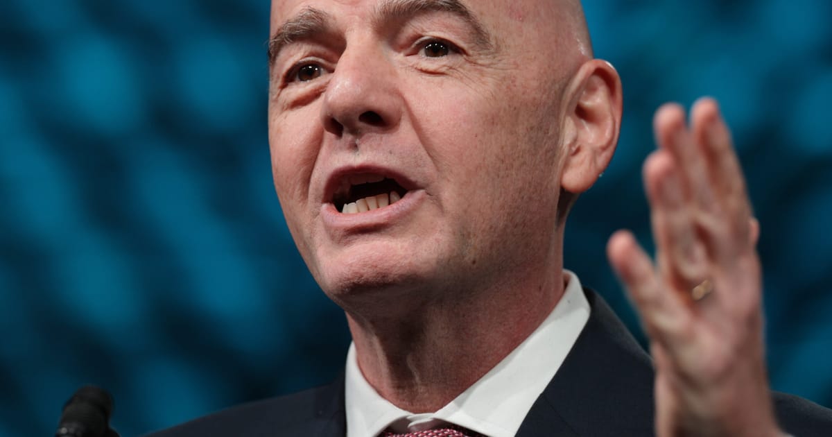 FIFA boss says Russia should be let back into international football – POLITICO