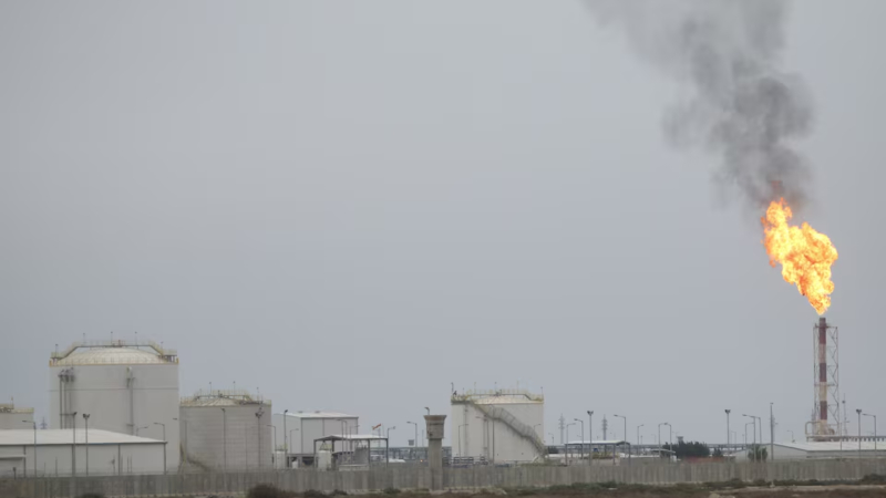 Iraq approves ‘amicable settlement’ with Russia’s Lukoil over transfer of operations of giant field