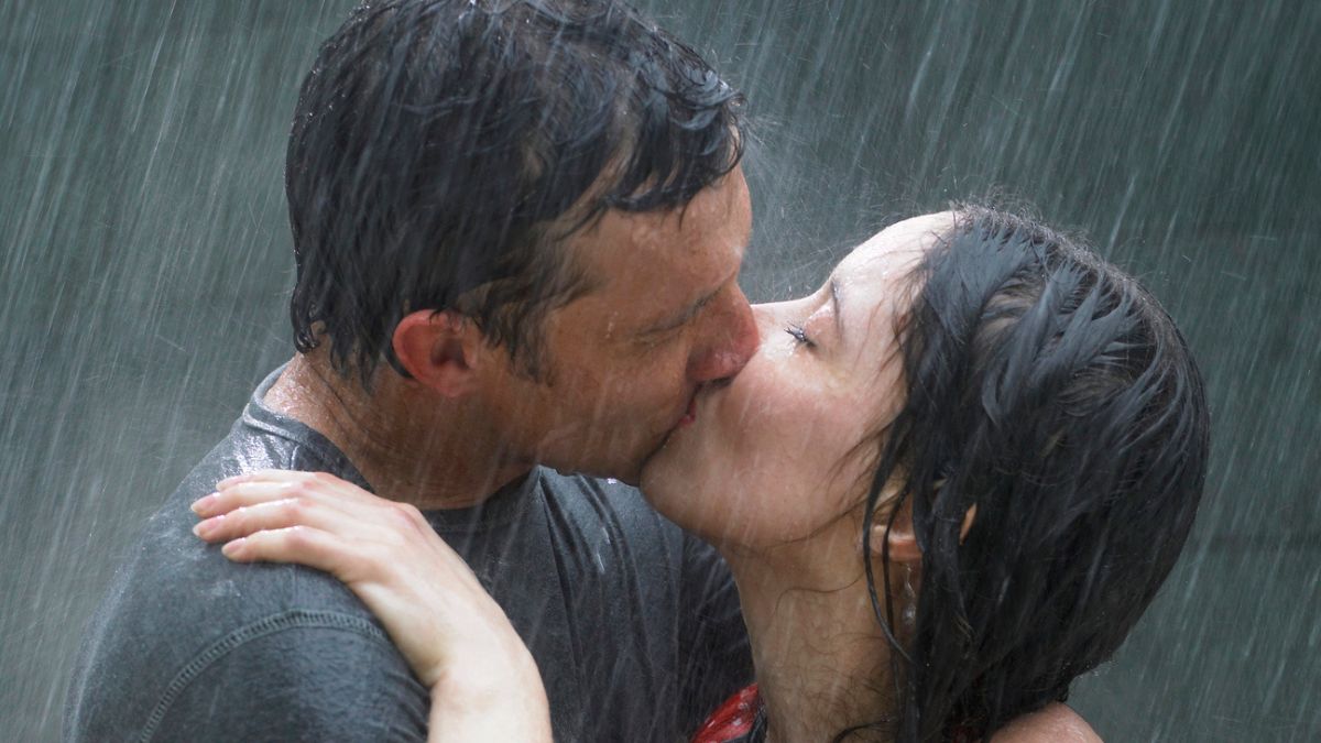 Exchanging Saliva May Help You Fall in Love : ScienceAlert