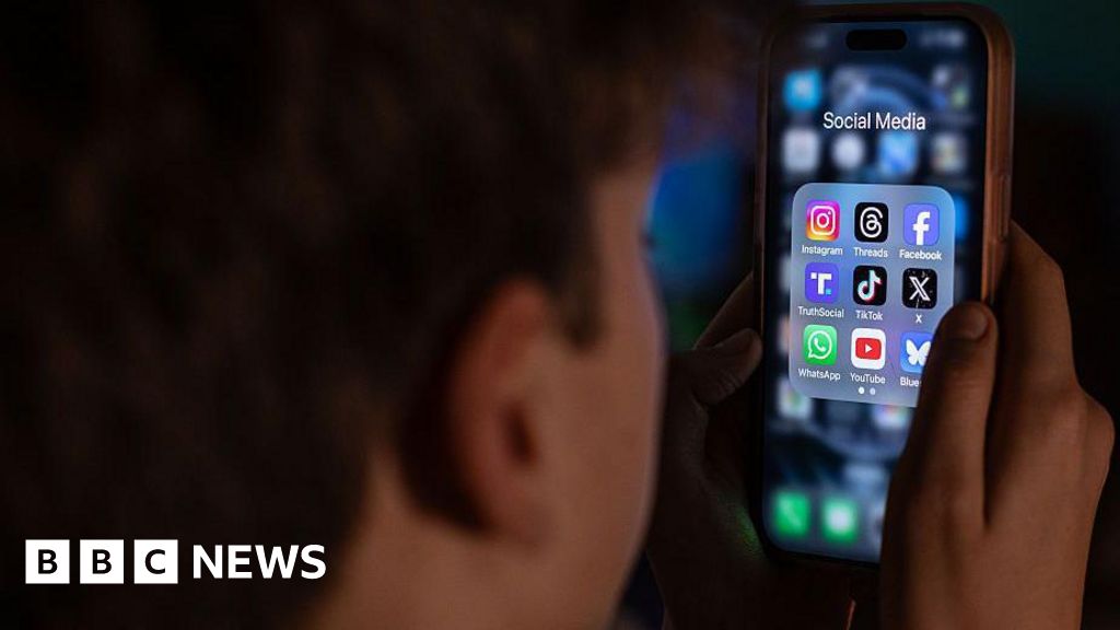 Growing calls in India to restrict children's social media use