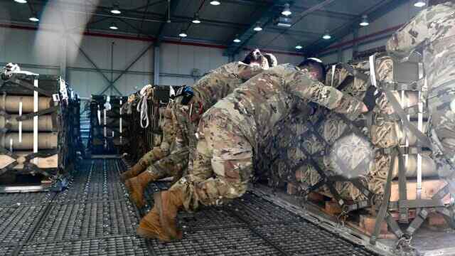 US aid to Ukraine has fallen 44-fold in two years