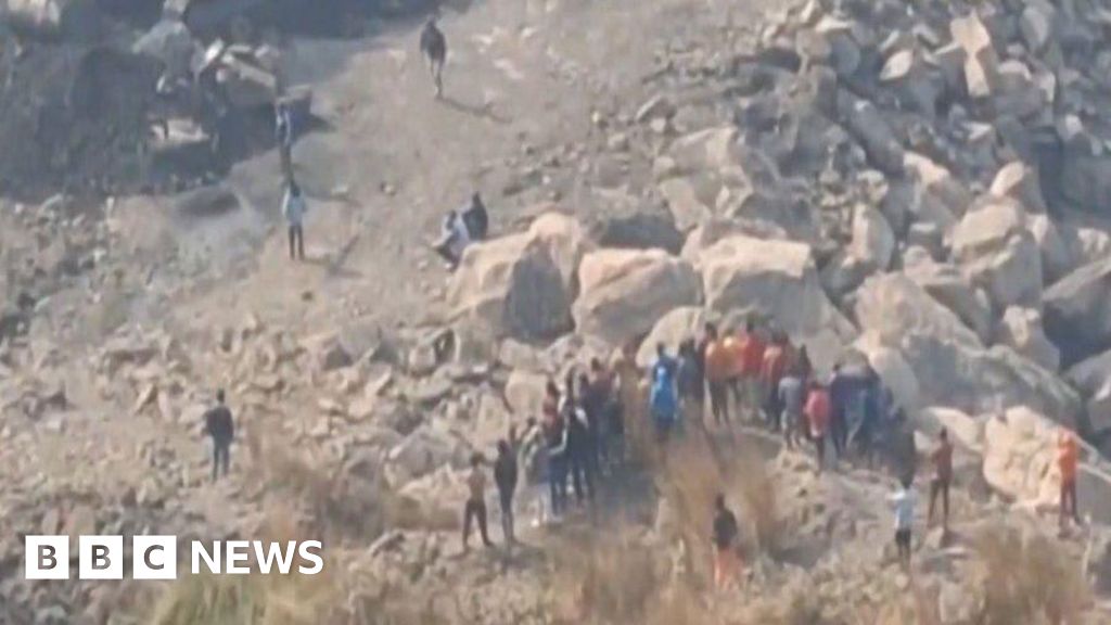 At least 18 die in 'rat-hole' mine blast in India